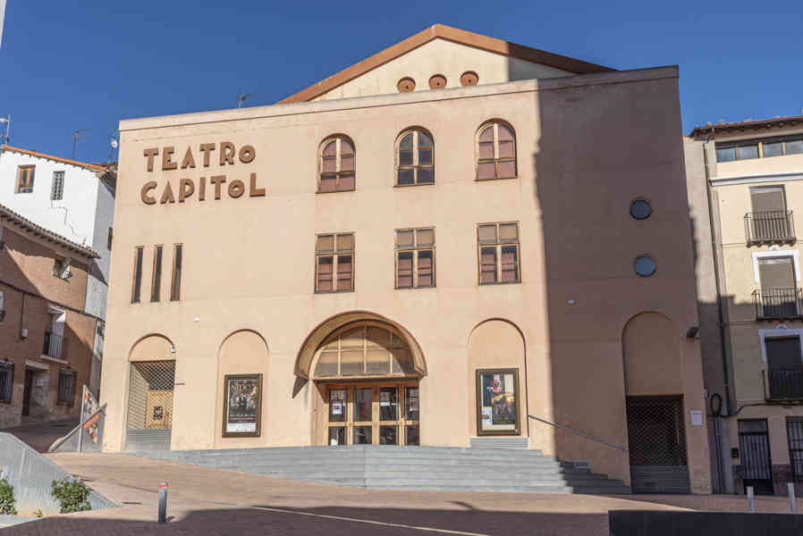 Zaragoza - Calatayud 20 - teatro Capitol.jpg